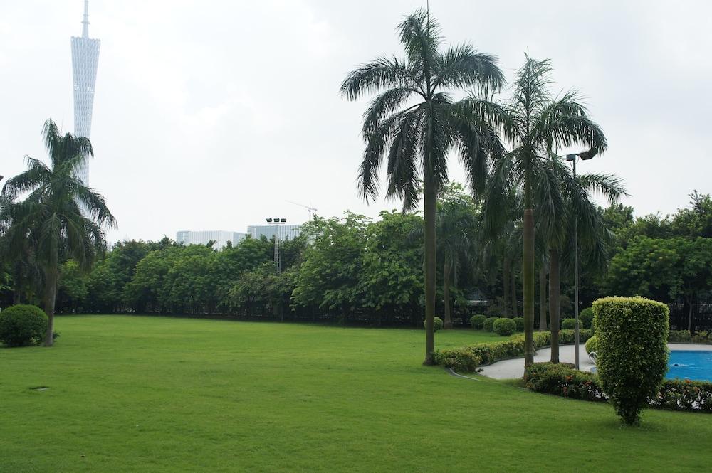 Ramada By Wyndham Pearl Guangzhou-Canton Fair Free Shuttle Bus Exterior photo