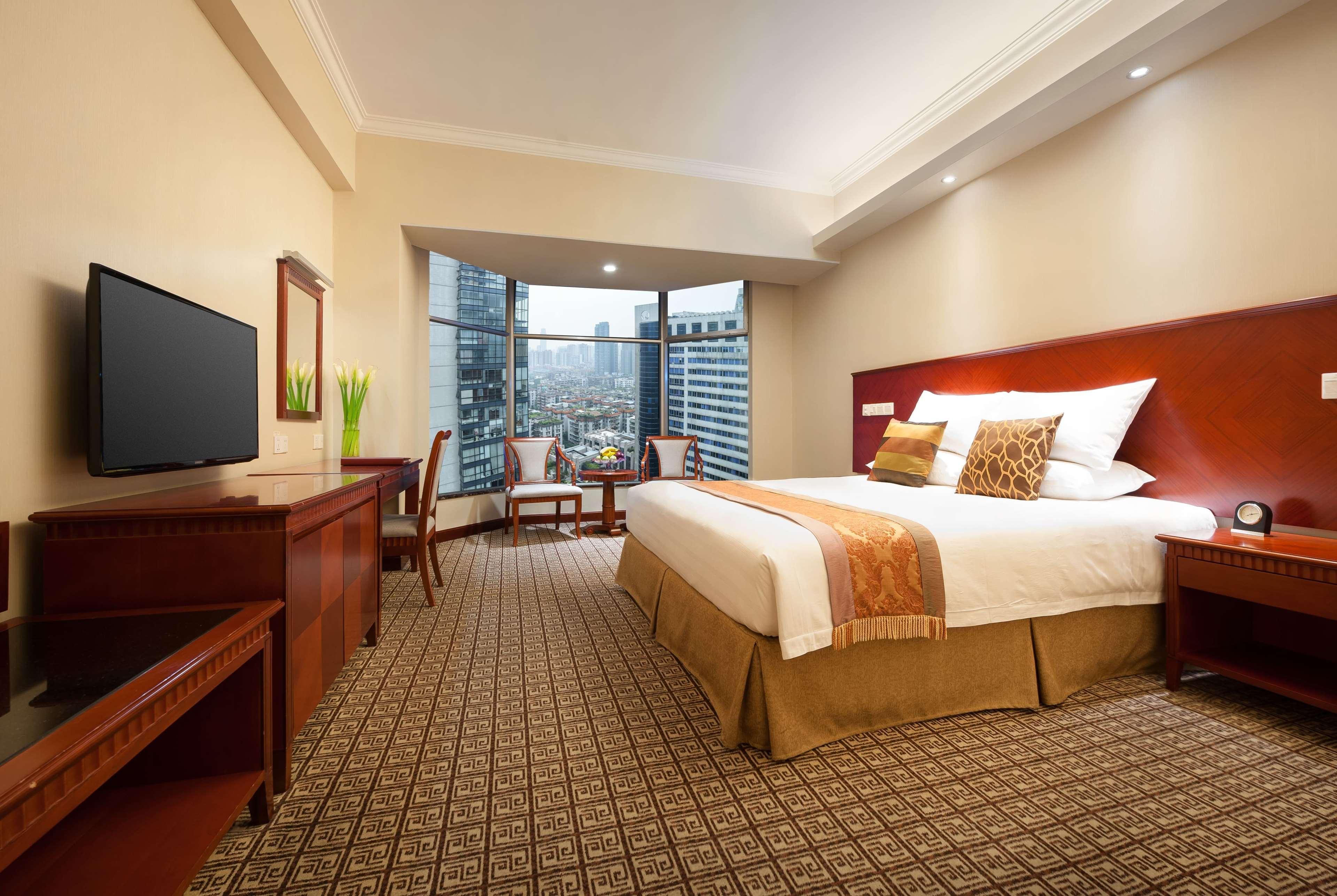 Ramada By Wyndham Pearl Guangzhou-Canton Fair Free Shuttle Bus Exterior photo
