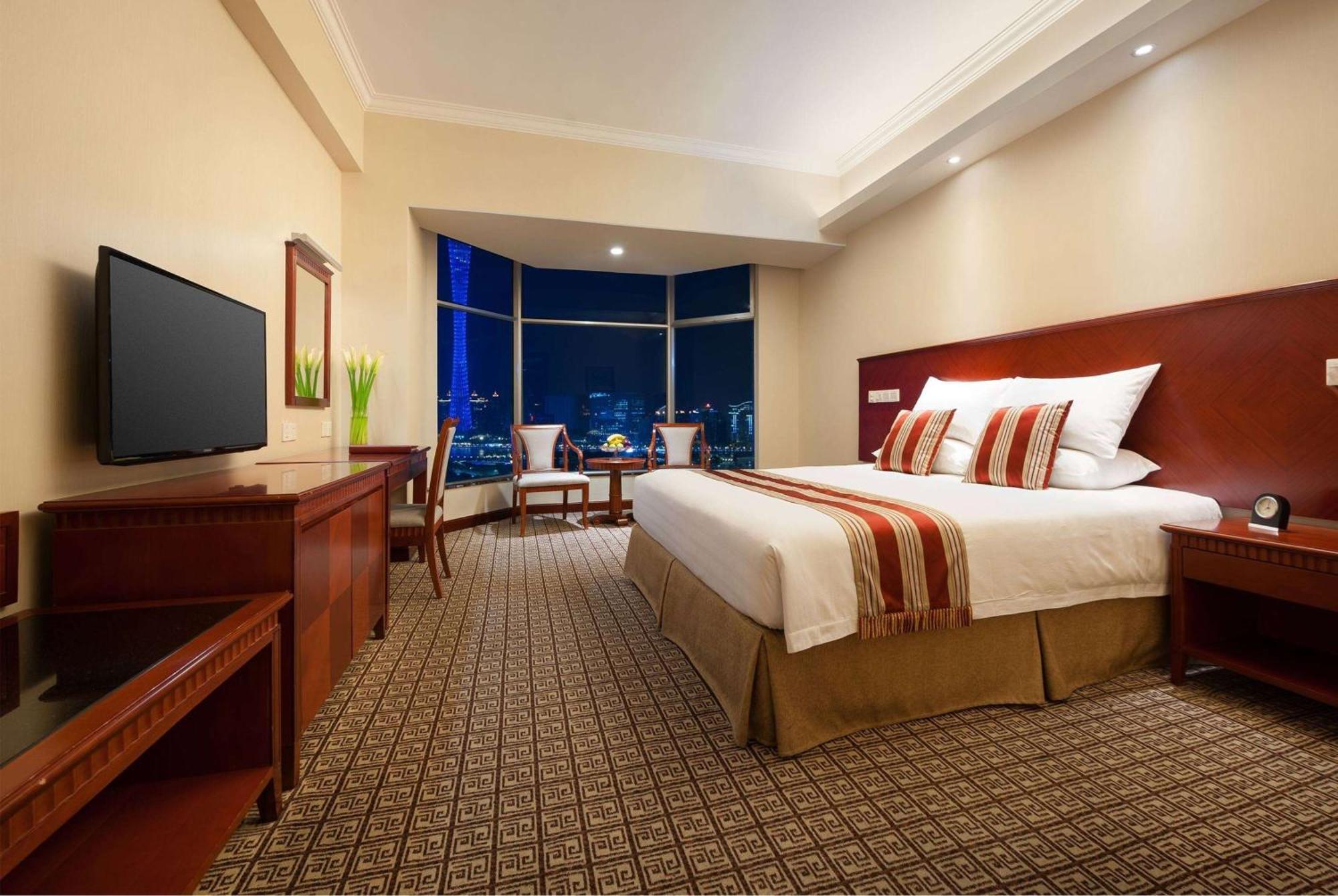 Ramada By Wyndham Pearl Guangzhou-Canton Fair Free Shuttle Bus Exterior photo