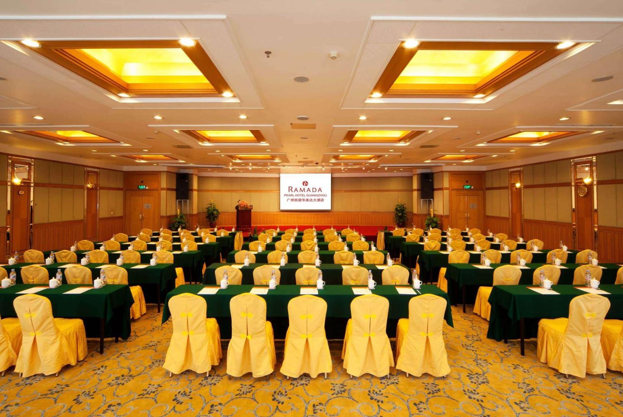 Ramada By Wyndham Pearl Guangzhou-Canton Fair Free Shuttle Bus Exterior photo