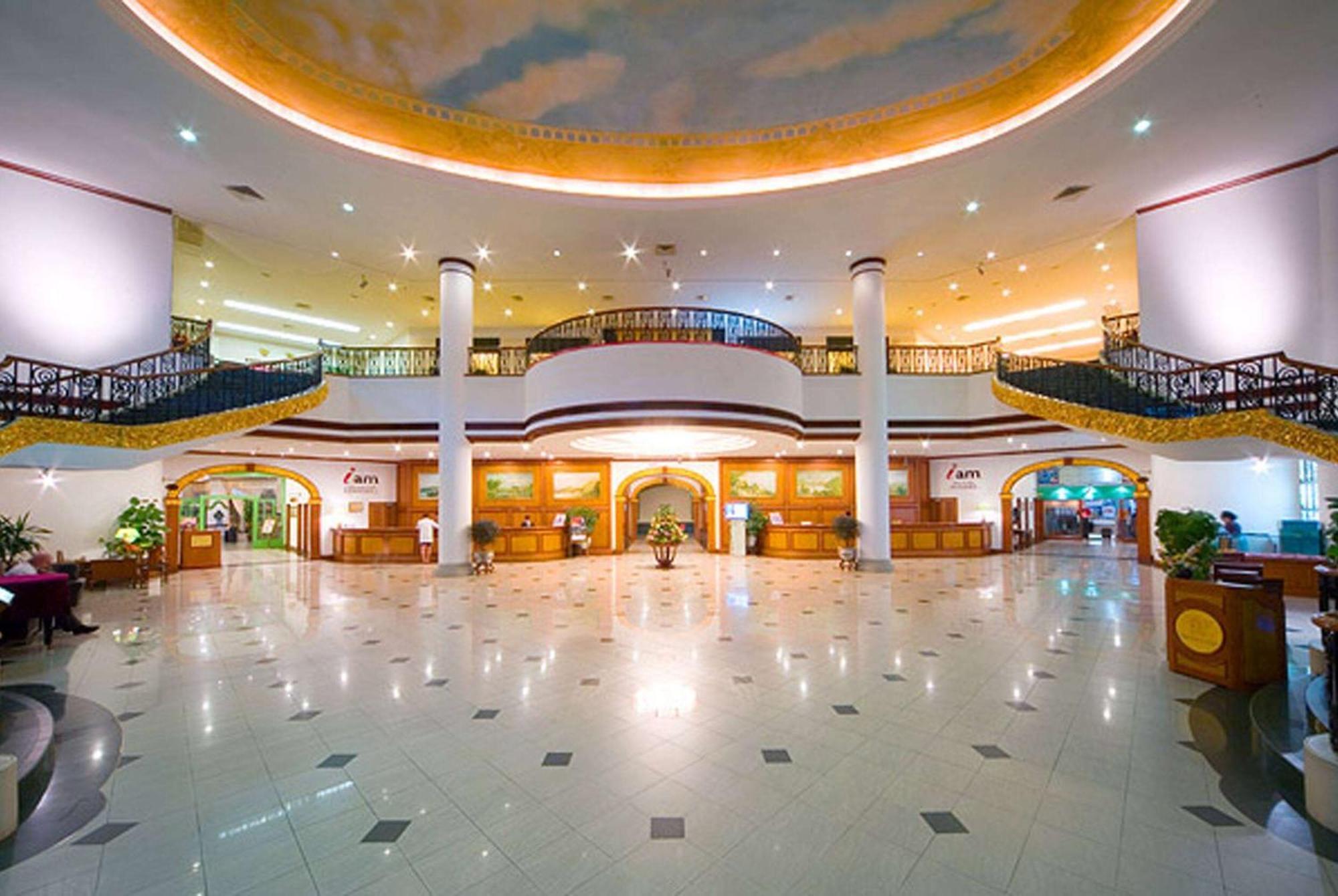 Ramada By Wyndham Pearl Guangzhou-Canton Fair Free Shuttle Bus Exterior photo