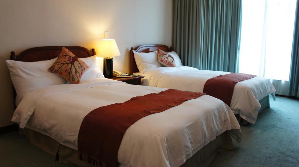 Ramada By Wyndham Pearl Guangzhou-Canton Fair Free Shuttle Bus Exterior photo