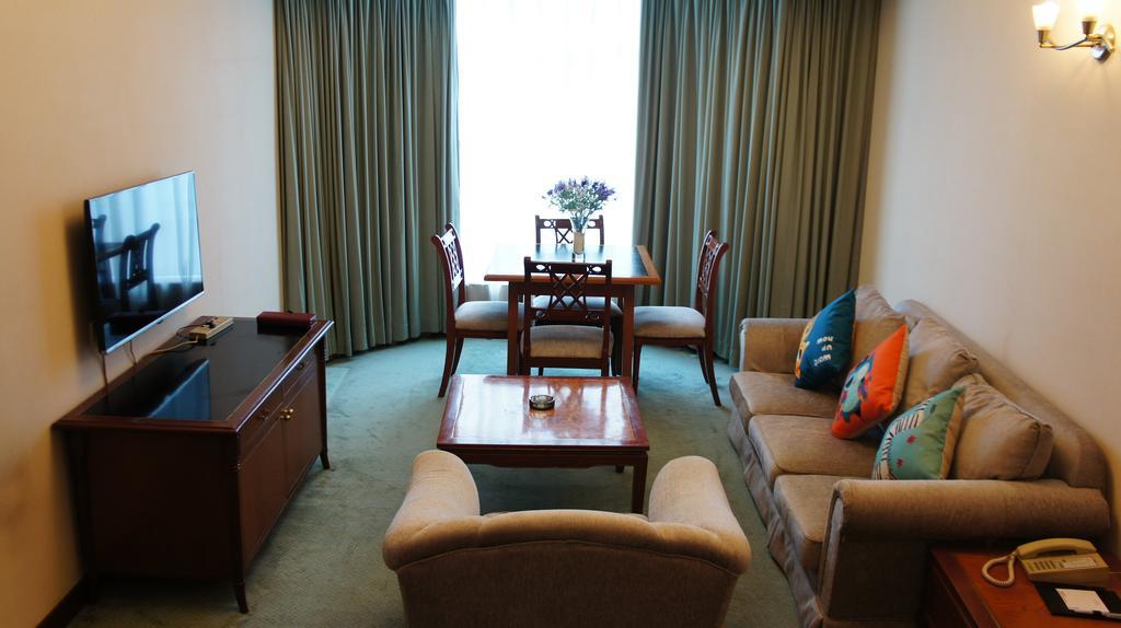 Ramada By Wyndham Pearl Guangzhou-Canton Fair Free Shuttle Bus Exterior photo