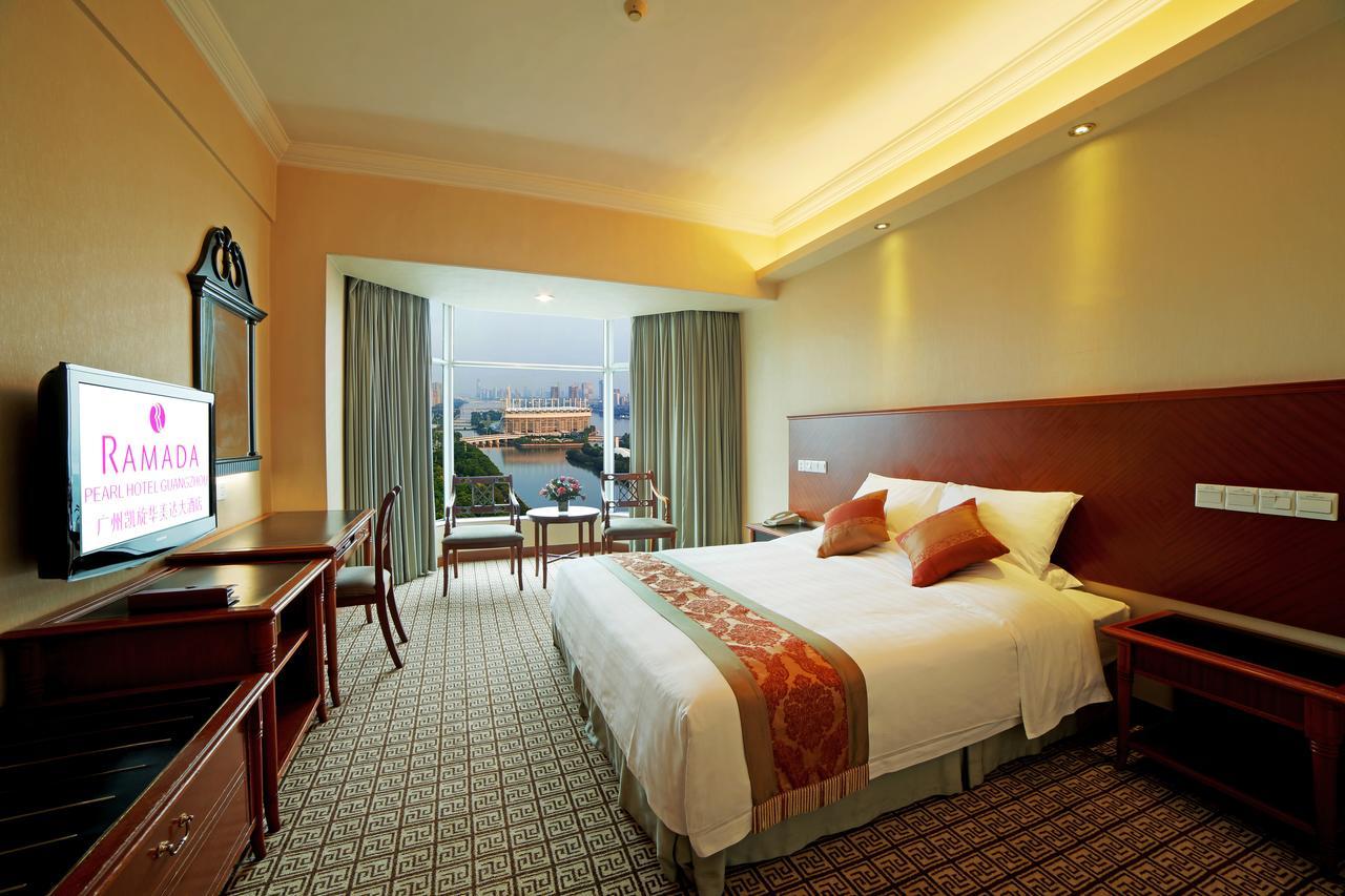 Ramada By Wyndham Pearl Guangzhou-Canton Fair Free Shuttle Bus Exterior photo